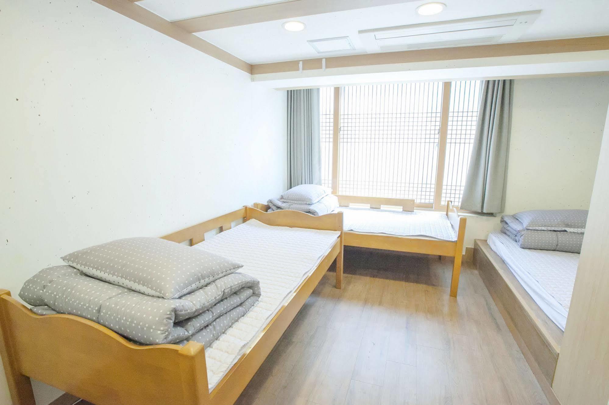 The Blossom Yeonnam Guesthouse Seúl Exterior foto